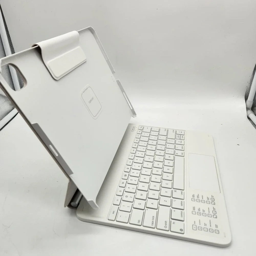 typecase EDGE+ Keyboard Case iPad Pro 13 M4 M5 Air 13 M2 M3 White Backlit Detach